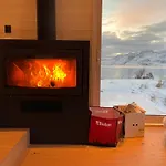 Superior With Private Lofoten *
