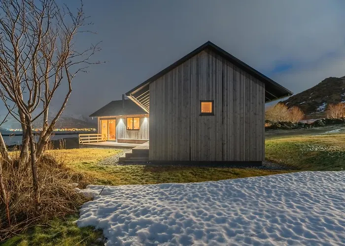Superior With Private Lofoten Ferienhaus